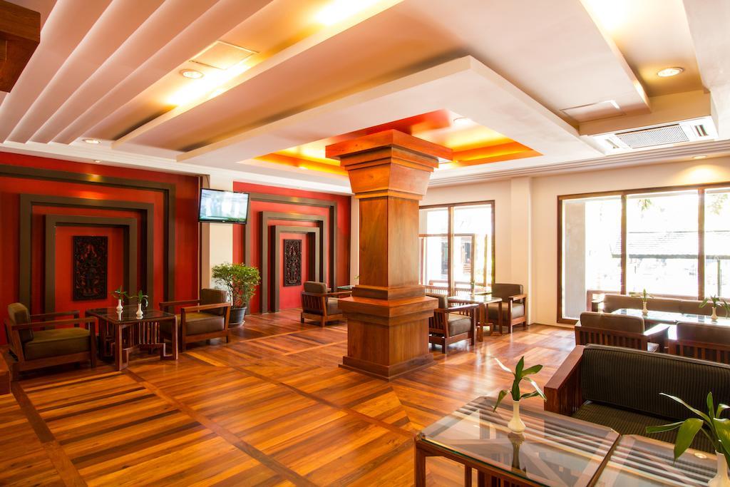 Royal Empire Premium Hotel Сіємреап Екстер'єр фото